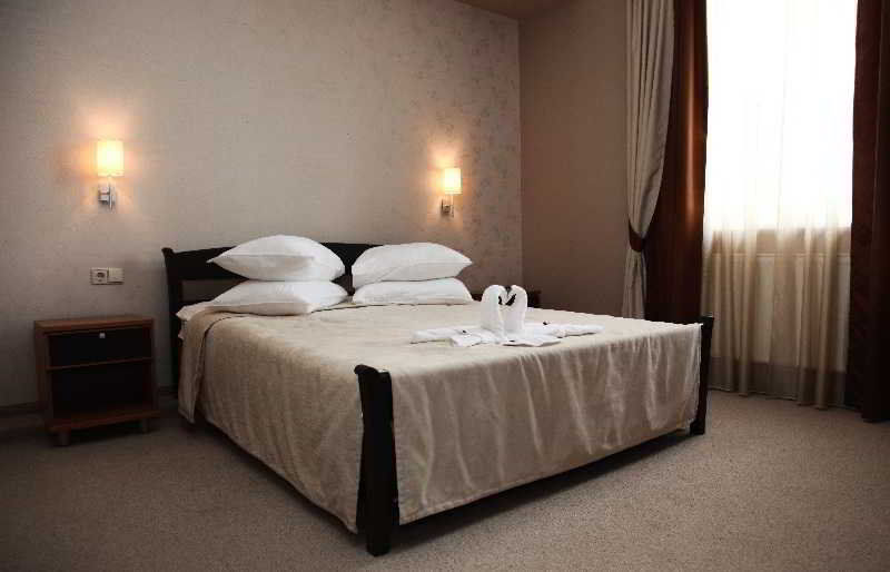 Hotel Praha Ungvár Kültér fotó